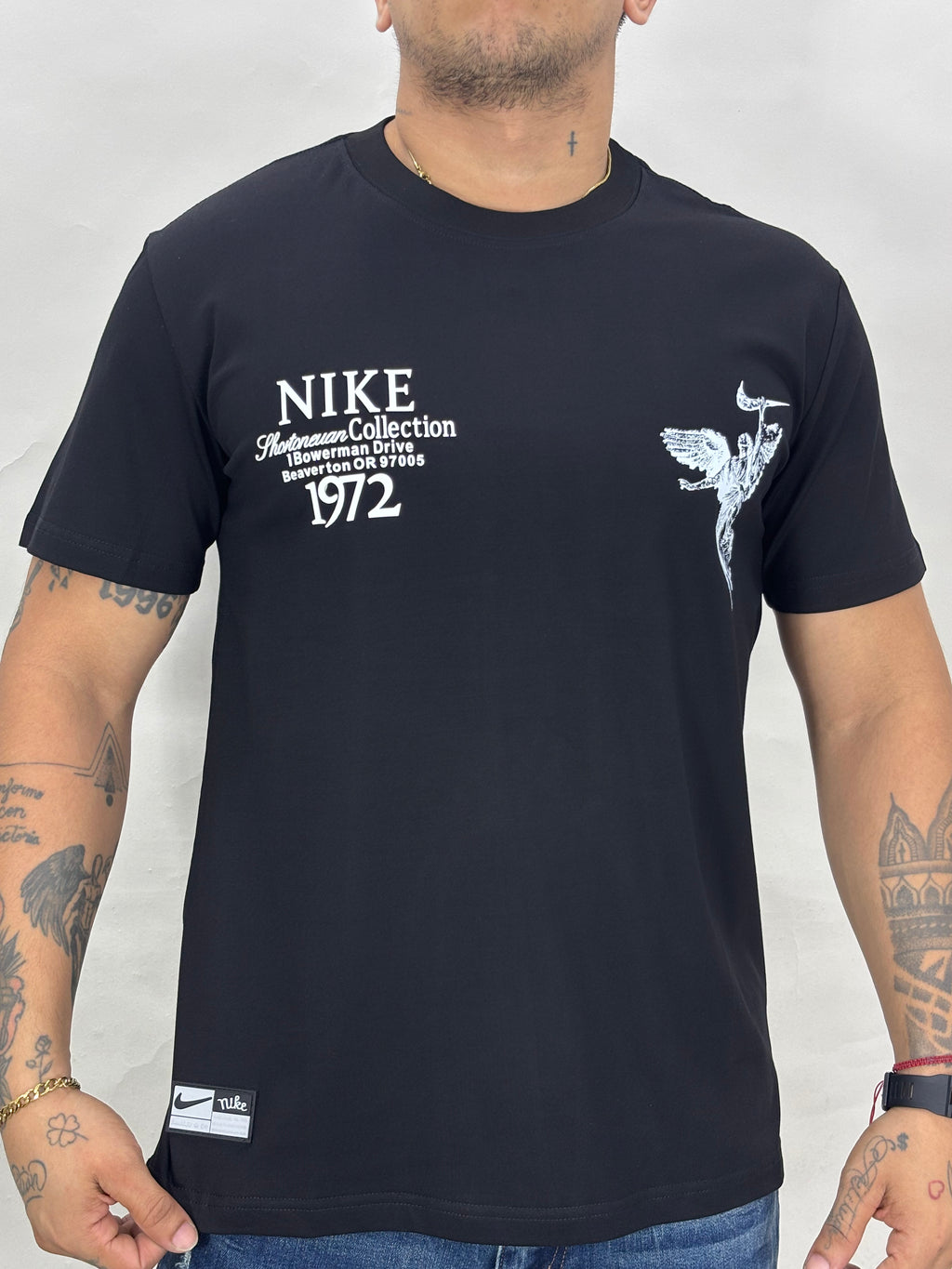 Camiseta Cuello Redondo — Premium