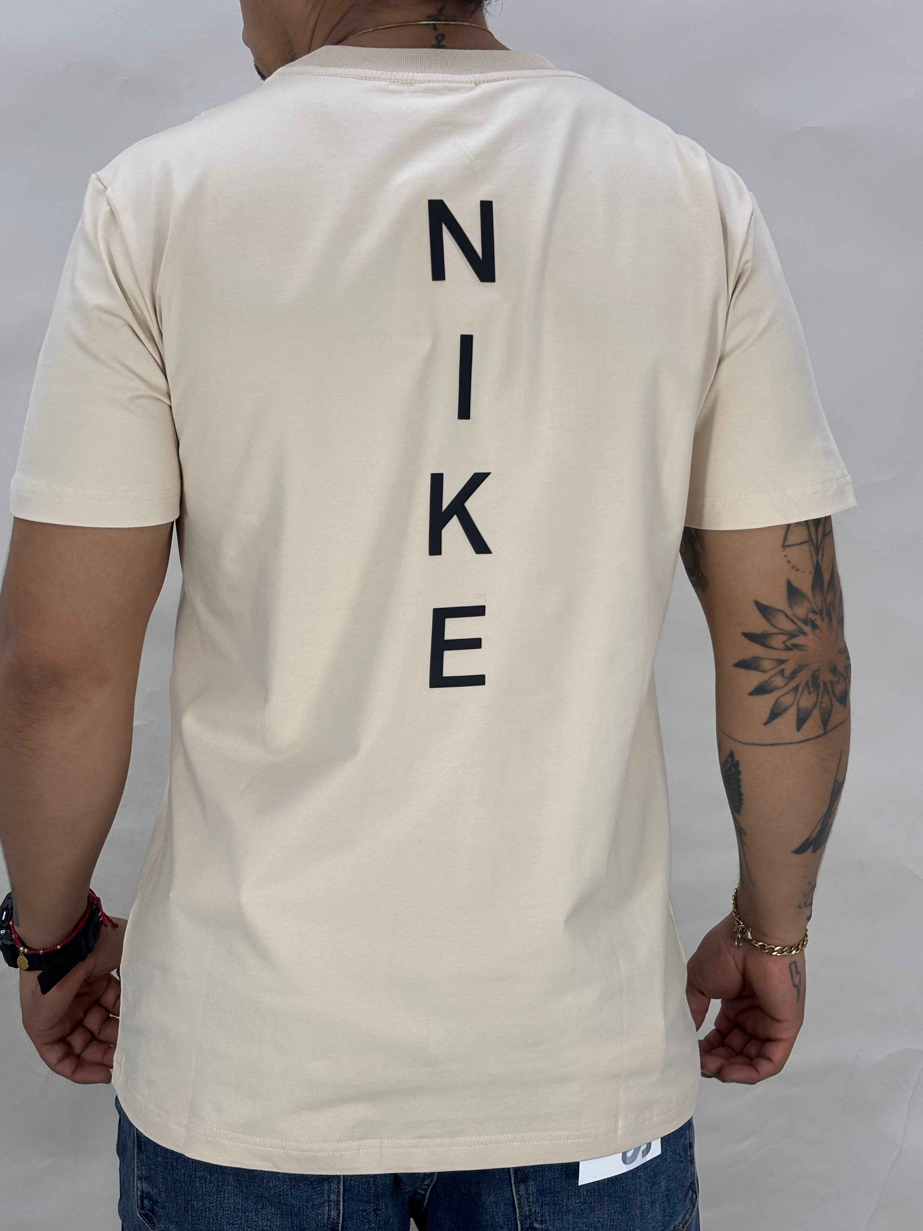 Camiseta Cuello Redondo — Premium